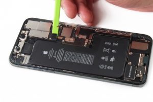 تعمیر دوربین جلو آیفون 11 پرو