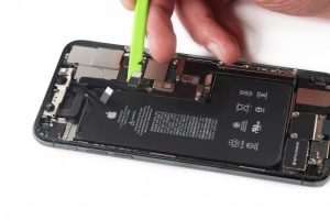 تعمیر دوربین جلو آیفون 11 پرو