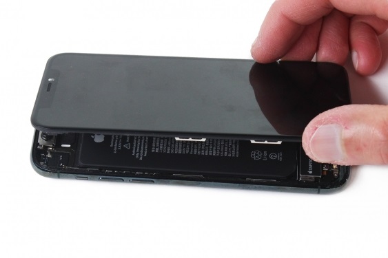 تعمیر آیفون 11 پرو