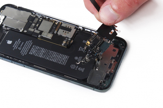 تعمیرات آیفون 11 پرو