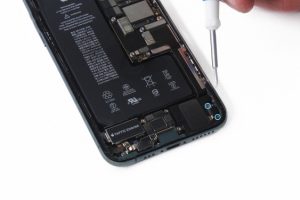 تعویض اسپیکر آیفون 11 پرو