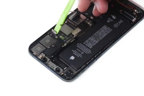 تعمیر مادربرد آیفون 11 پرو