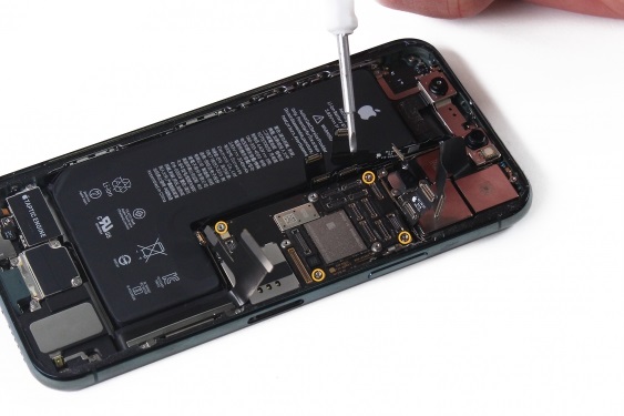 تعمیر مادربرد آیفون 11 پرو