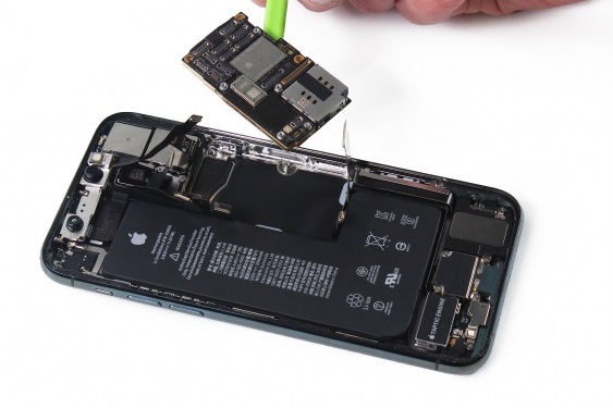 تعمیر مادربرد آیفون 11 پرو