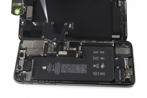 جدا سازی کانکتور شارژینگ آیفون 11 پرو مکس