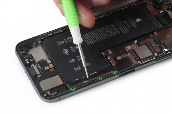 جدا سازی کانکتور شارژینگ آیفون 11 پرو مکس