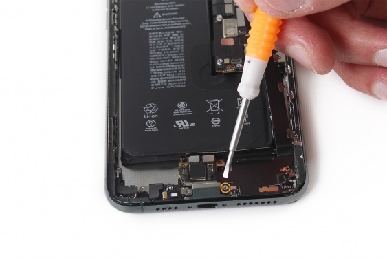 جدا سازی کانکتور شارژینگ آیفون 11 پرو مکس