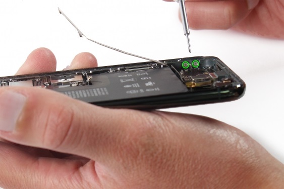 جدا سازی کانکتور شارژینگ آیفون 11 پرو مکس