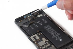 جدا سازی کانکتور شارژینگ آیفون 11 پرو مکس