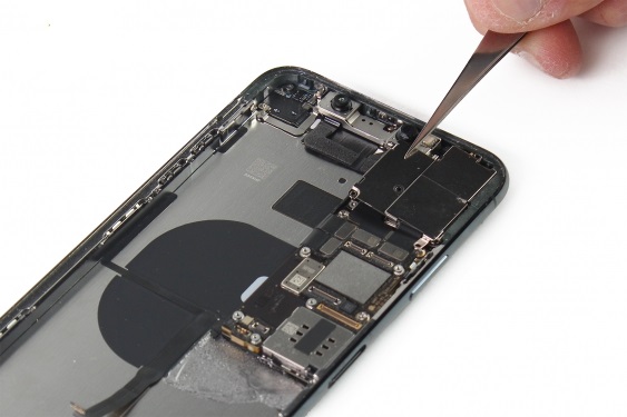 جدا سازی شاسی گوشی آیفون 11 پرو مکس