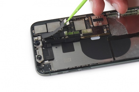 جدا سازی شاسی گوشی آیفون 11 پرو مکس