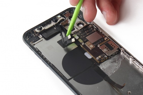 جدا سازی شاسی گوشی آیفون 11 پرو مکس