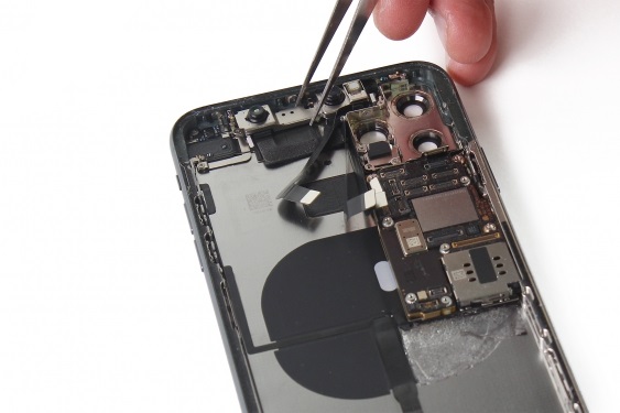 تعویض شاسی گوشی آیفون 11 پرو مکس