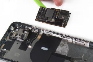 تعویض شاسی گوشی آیفون 11 پرو مکس