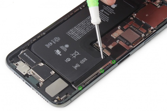 تعویض باتری آیفون 11 پرو مکس