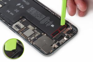 تعویض باتری آیفون 11 پرو مکس