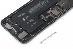 تعویض باتری آیفون 11 پرو مکس