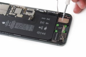 تعویض باتری آیفون 11 پرو مکس