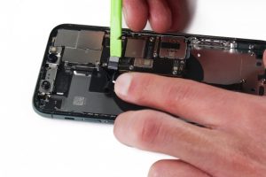 تعویض شاسی آیفون 11 پرو