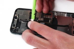 تعویض شاسی آیفون 11 پرو