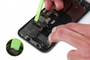 تعویض شاسی آیفون 11 پرو