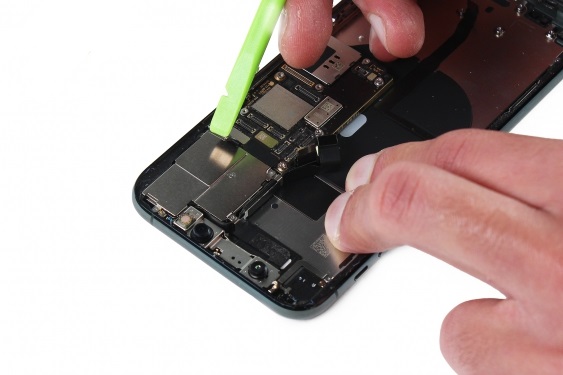 تعویض شاسی آیفون 11 پرو