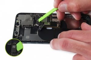 تعویض شاسی آیفون 11 پرو