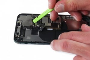 تعویض شاسی آیفون 11 پرو