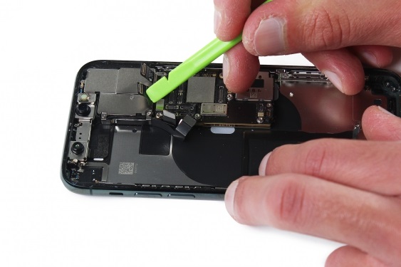 تعویض شاسی آیفون 11 پرو