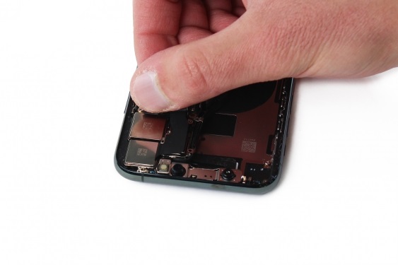 تعویض شاسی آیفون 11 پرو