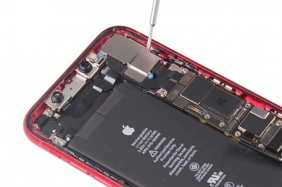 تعویض دوربین عقب آیفون 11