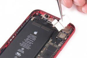 تعویض دوربین عقب آیفون 11