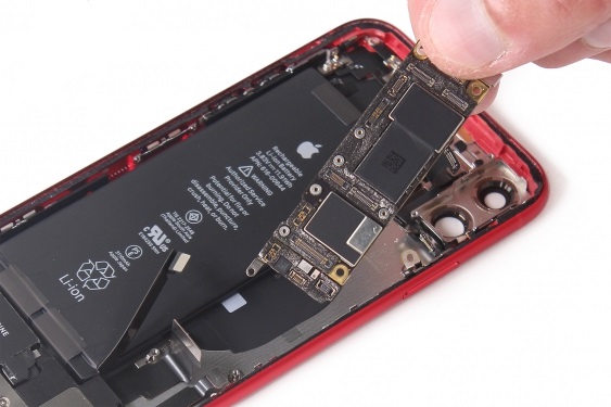 تعویض مادربرد آیفون 11