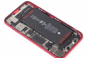 تعویض باتری آیفون 11