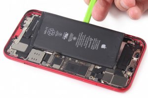 تعویض باتری آیفون 11