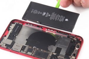 تعویض باتری آیفون 11