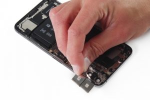 تعویض دوربین عقب آیفون XS max