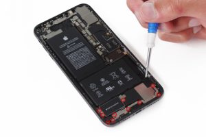 کالبد شکافی آیفون XS max