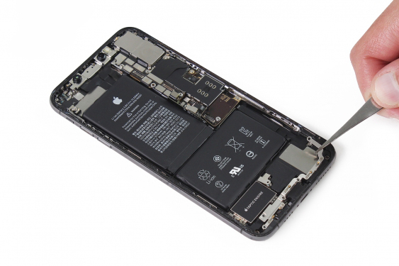 کالبد شکافی آیفون XS max