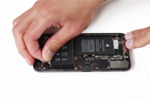 کالبد شکافی آیفون XS max