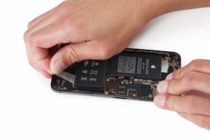 کالبد شکافی آیفون XS max