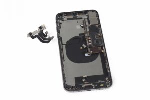 کالبد شکافی آیفون XS max