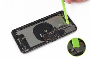 کالبد شکافی آیفون XS max