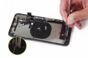 کالبد شکافی آیفون XS max