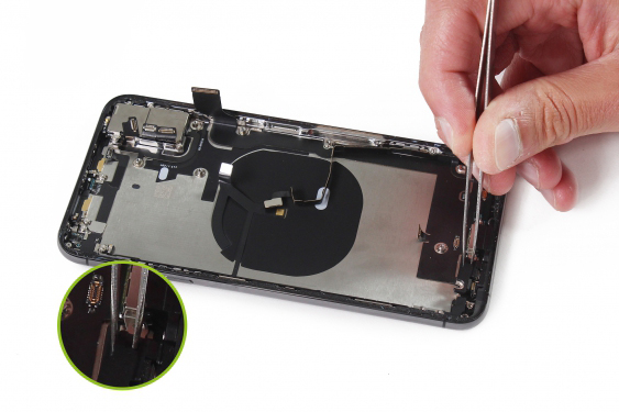 کالبد شکافی آیفون XS max