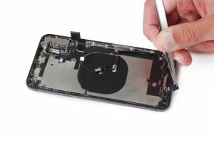 کالبد شکافی آیفون XS max