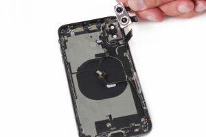 کالبد شکافی آیفون XS max