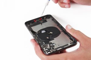 کالبد شکافی آیفون XS max