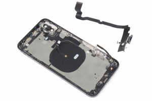 کالبد شکافی آیفون XS max