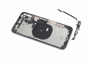 کالبد شکافی آیفون XS max